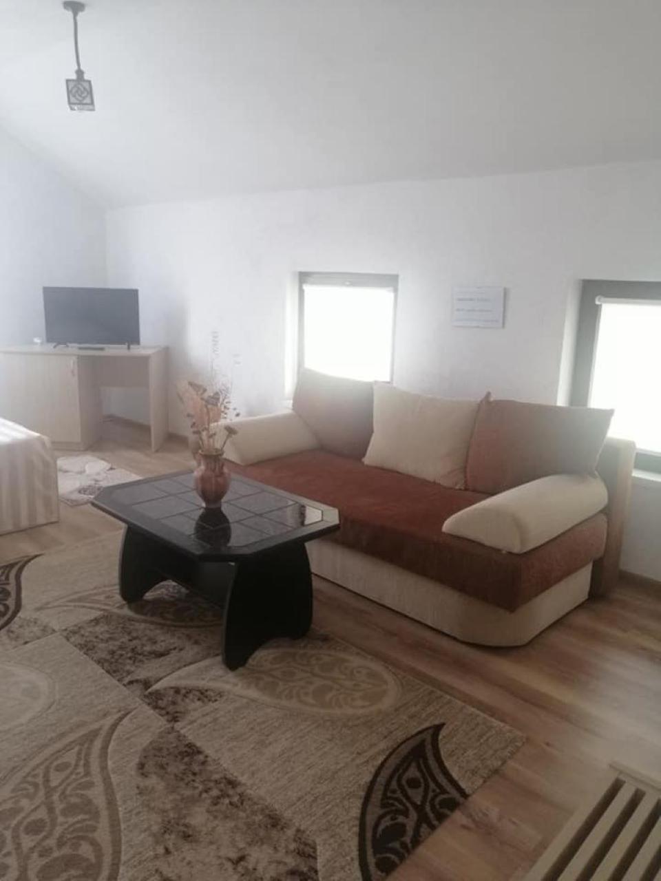 Collias Otel Horezu Dış mekan fotoğraf