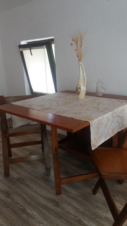 Collias Otel Horezu Dış mekan fotoğraf